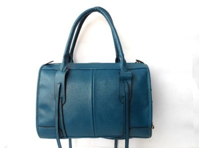 2013秋冬新款女包韓版時(shí)尚復(fù)古包 秋冬爆款單肩斜跨包代理批發(fā)全攻略